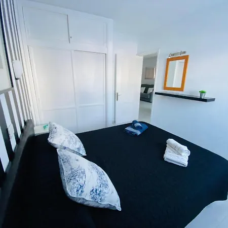 Apartamento Aguazul - A Pie De Piscina Y Vistas Al Mar