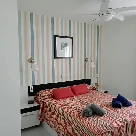 Aguazul - A Pie De Piscina Y Vistas Al Mar *